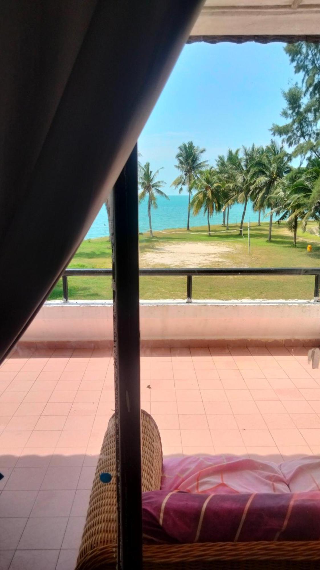 Pd Seaview Corus Paradise Lagoon Port Dickson Exterior foto